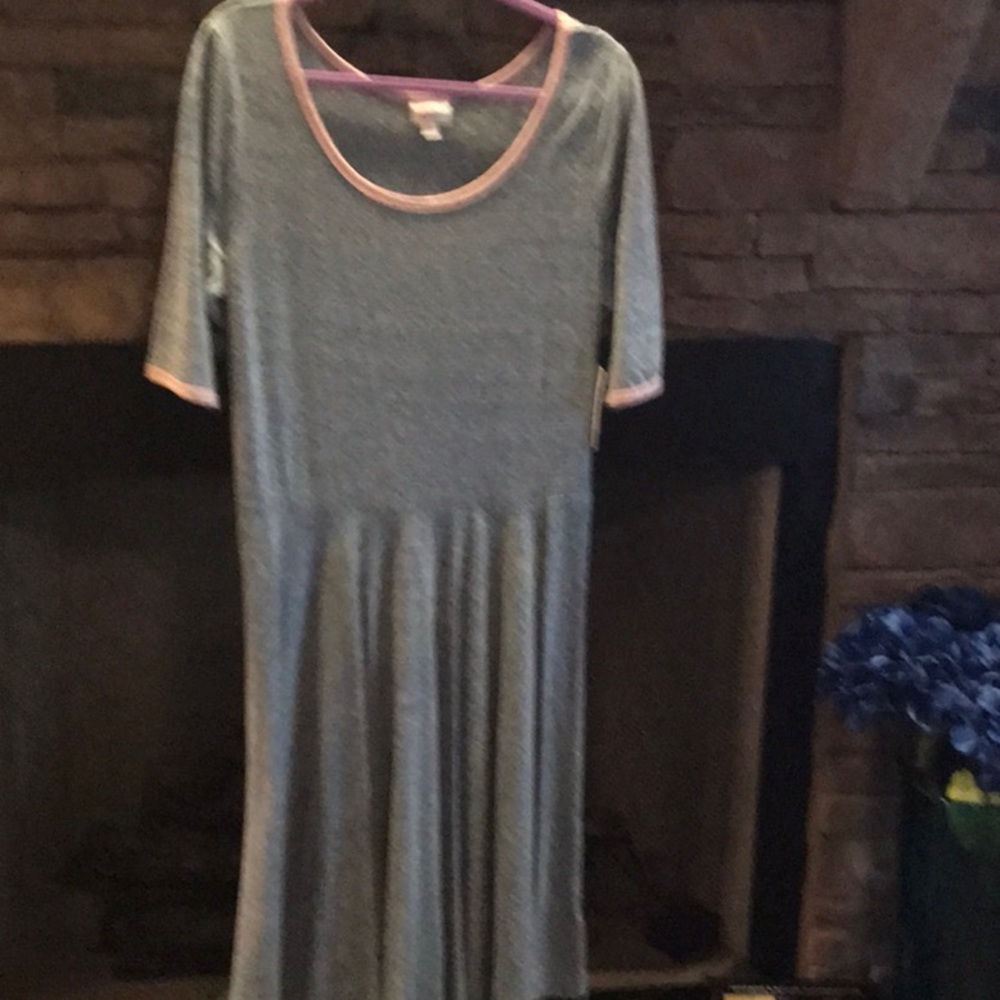 LulaRoe Nicole gray and light pink.